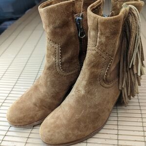 Sam Edelman "Louie" side zip Suede Fringe Ankle Booties Chestnut Size 7M.  208pm